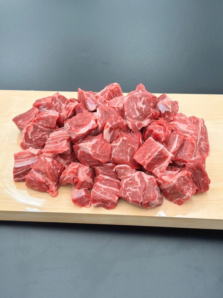 【冷凍】国産牛スネ　角切